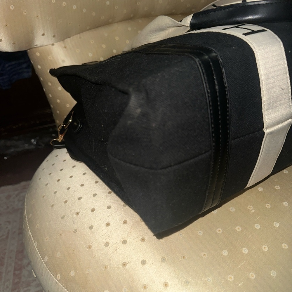 Halston Heritage Black and Cream tote - Picture 4 of 11